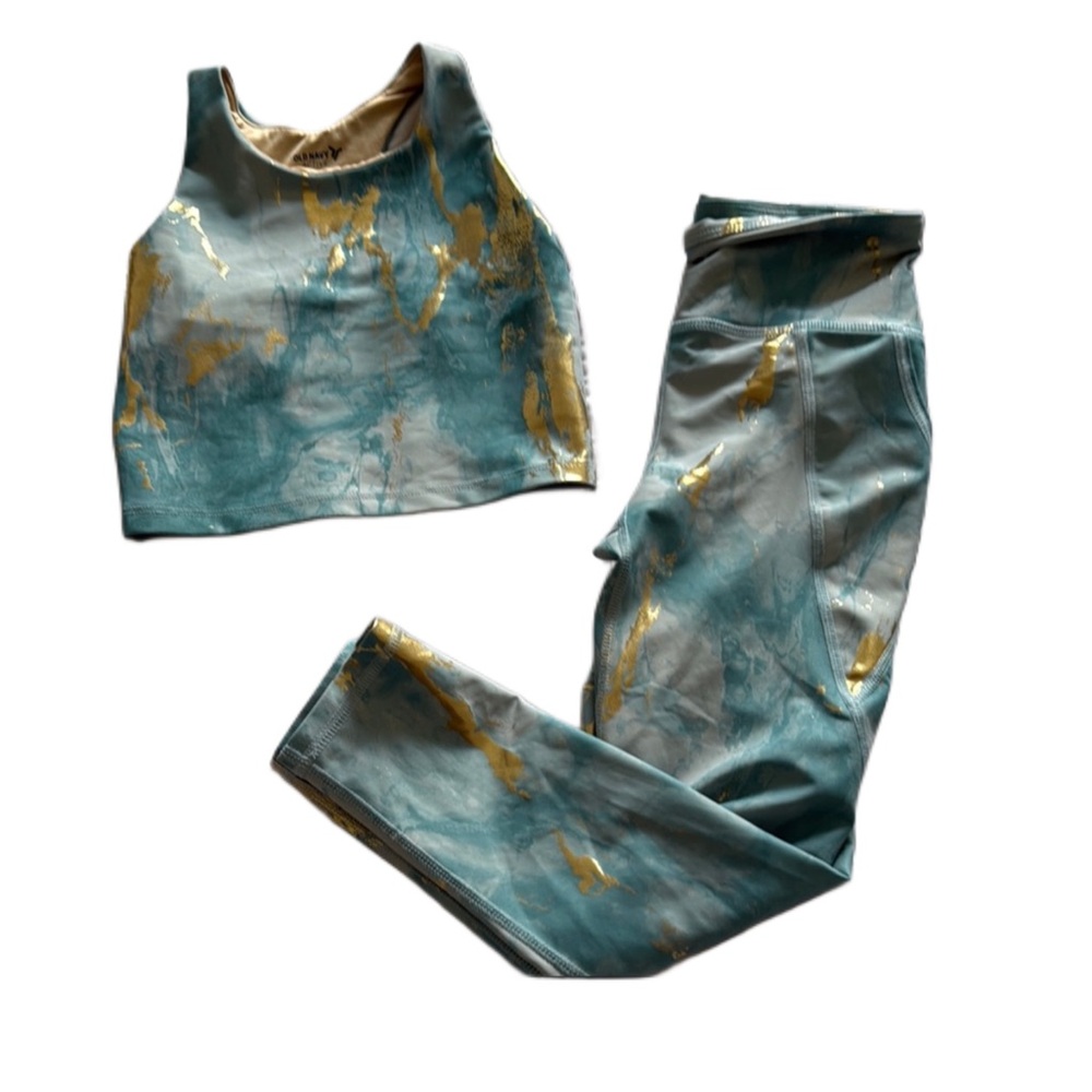 Old Navy Powersoft Blue and Gold Athletic Set Leggings Bra Set 6/7